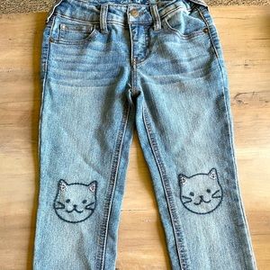 Cat and Jack girls jeans. Size 7.